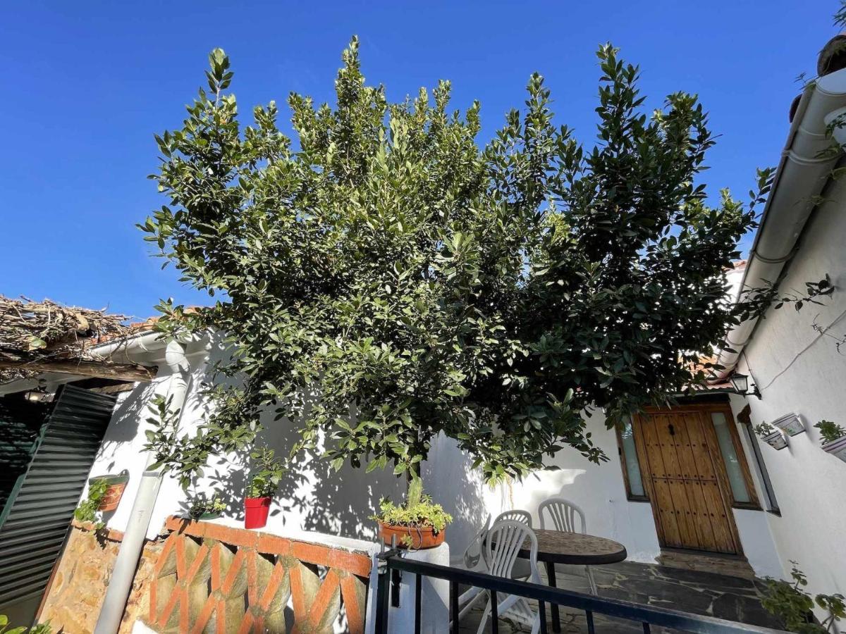 La Albergueria Complejo Rural Canamero Exterior photo